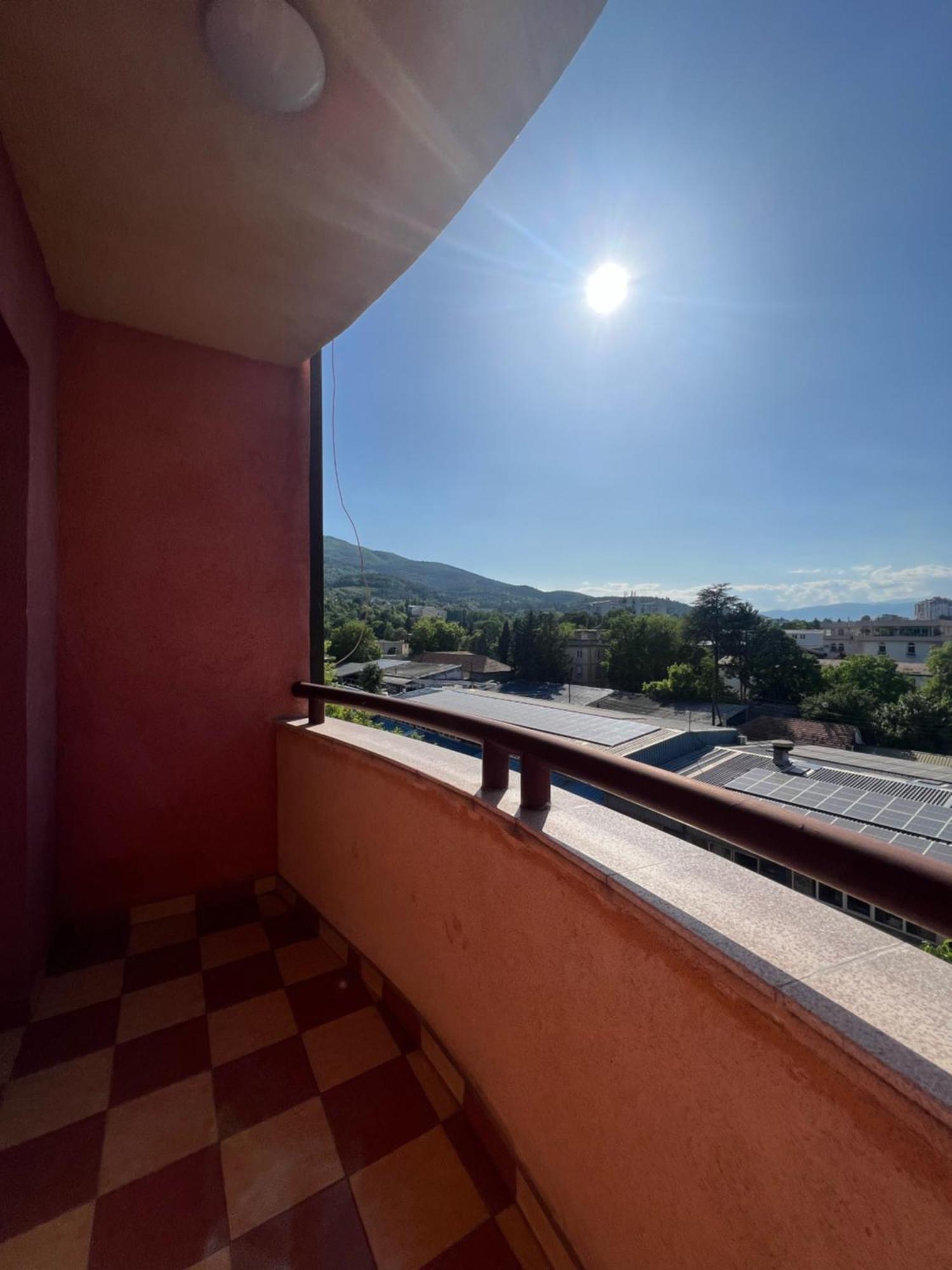 Cozy, Modern Apartment In The Center Of The City! Escópia Exterior foto